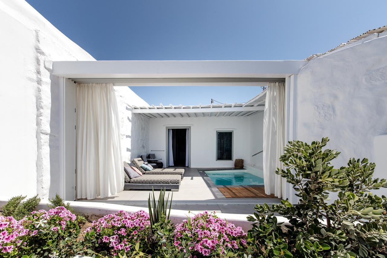 Suite Blanc Pool